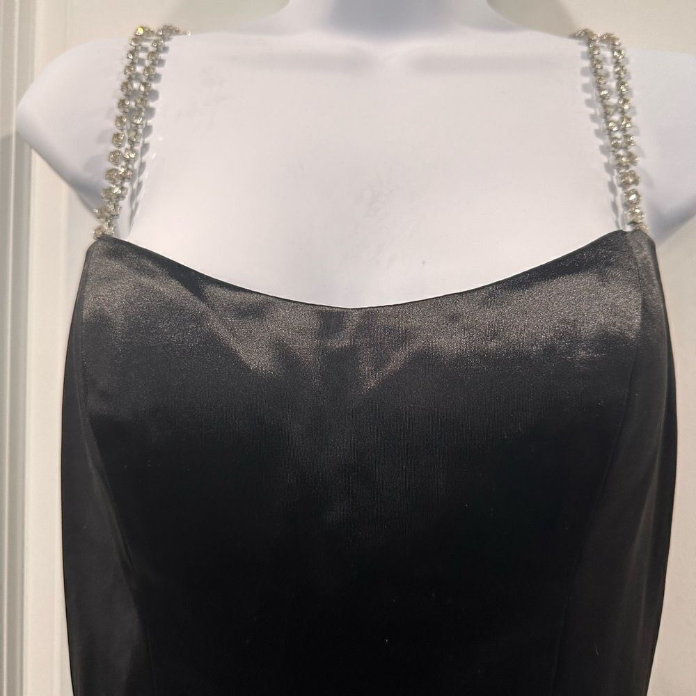 MAC DUGGAL Women’s Embellished Charmeuse Rhinestone Strap Trumpet Gown Size 4 - Picture 13 of 15